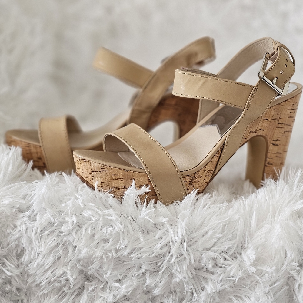 Michael Kors genuine leather marigold/cork sandal